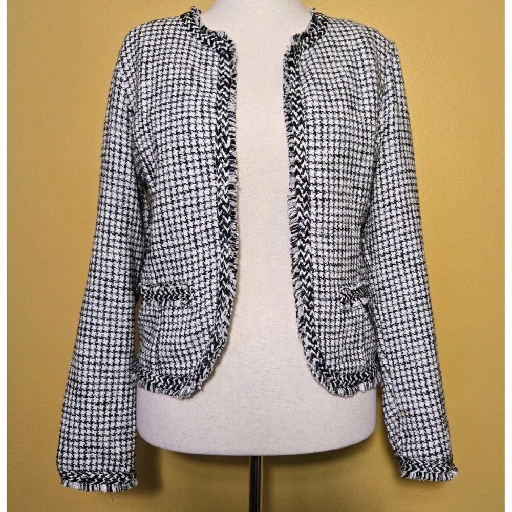 White House Black Market Black and White Houndstooth Tweed Blazer